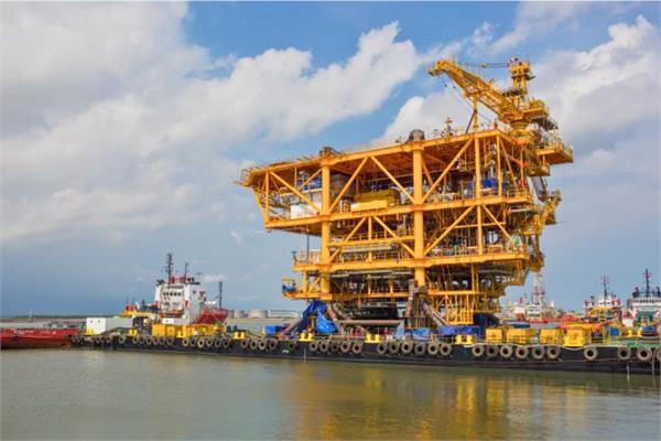 photo of oil and gas platform offshore industry